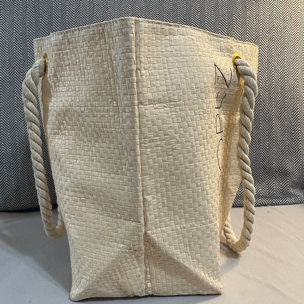 NWT St. Tropez Lightweight Off-White Beach Tote - Picture 6 of 8